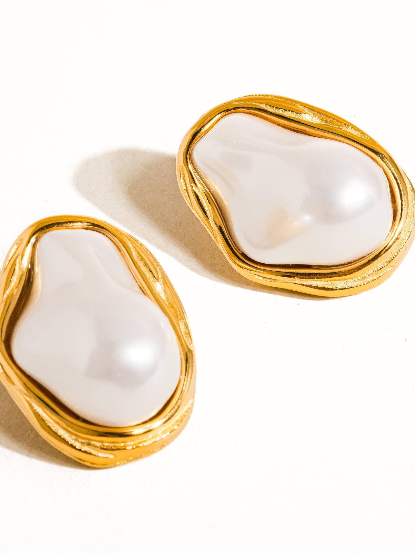 18K Gold Luxe Pearl Earrings