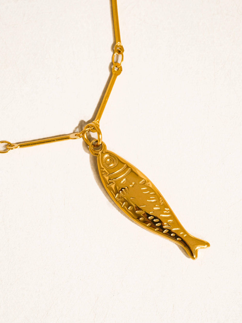 18K Gold Fish Pendant Necklace