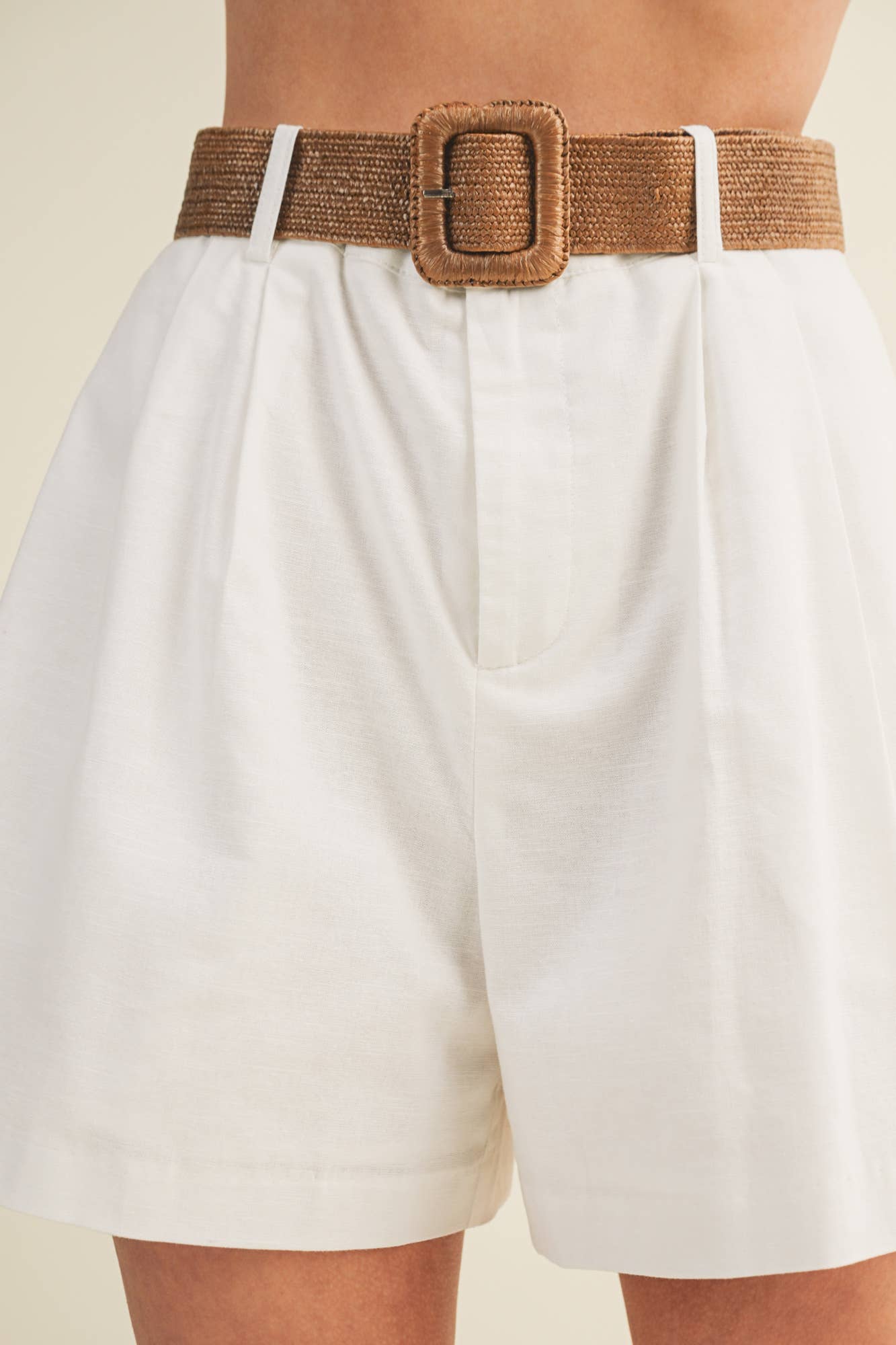 The Tailored Linen Shorts